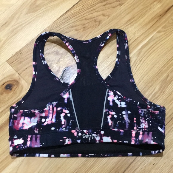 Performance top - Picture 2 of 4